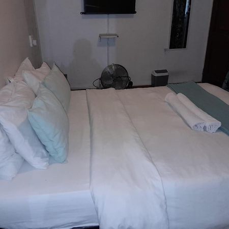 Corgi Guest House Joanesburgo Exterior foto