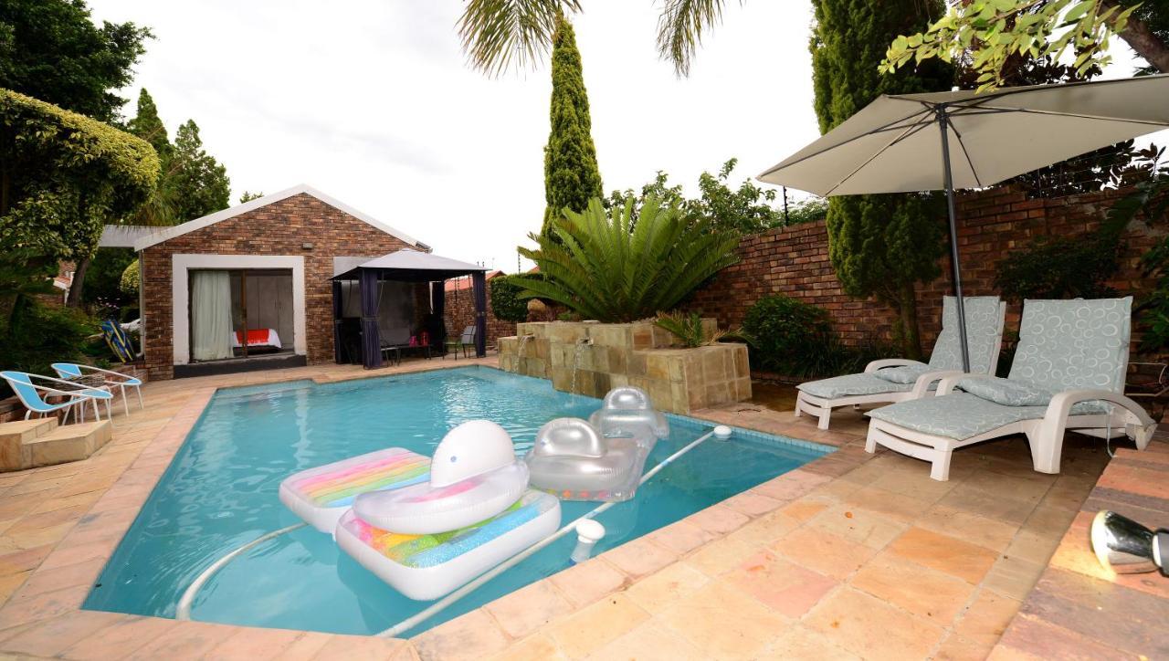 Corgi Guest House Joanesburgo Exterior foto