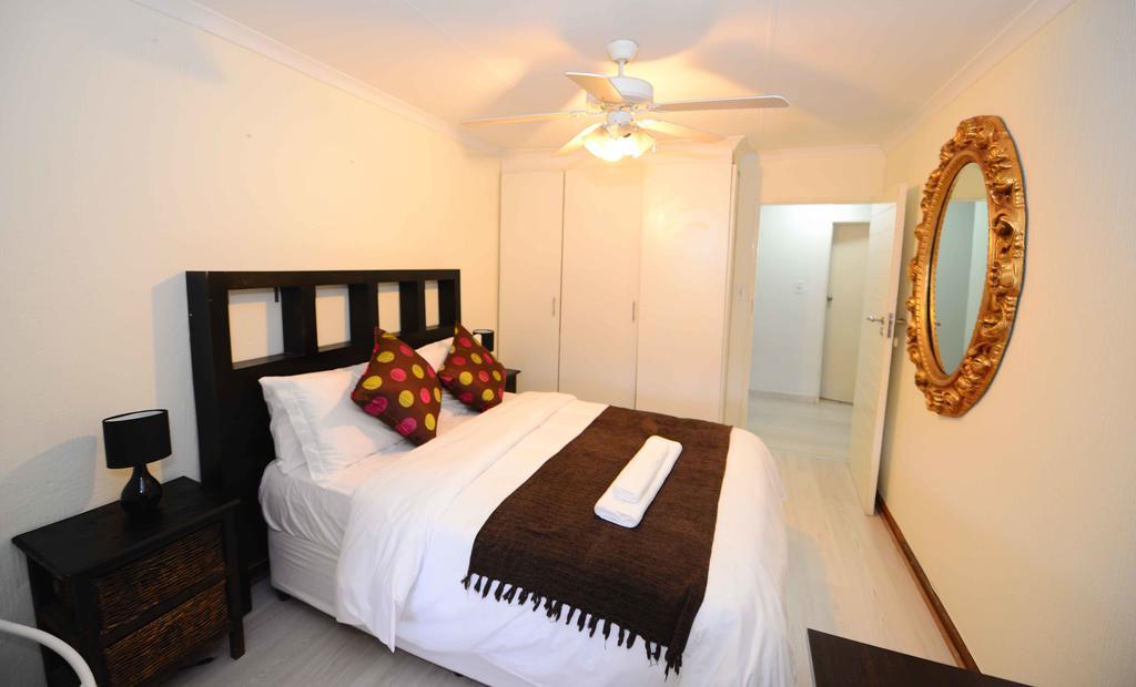 Corgi Guest House Joanesburgo Exterior foto