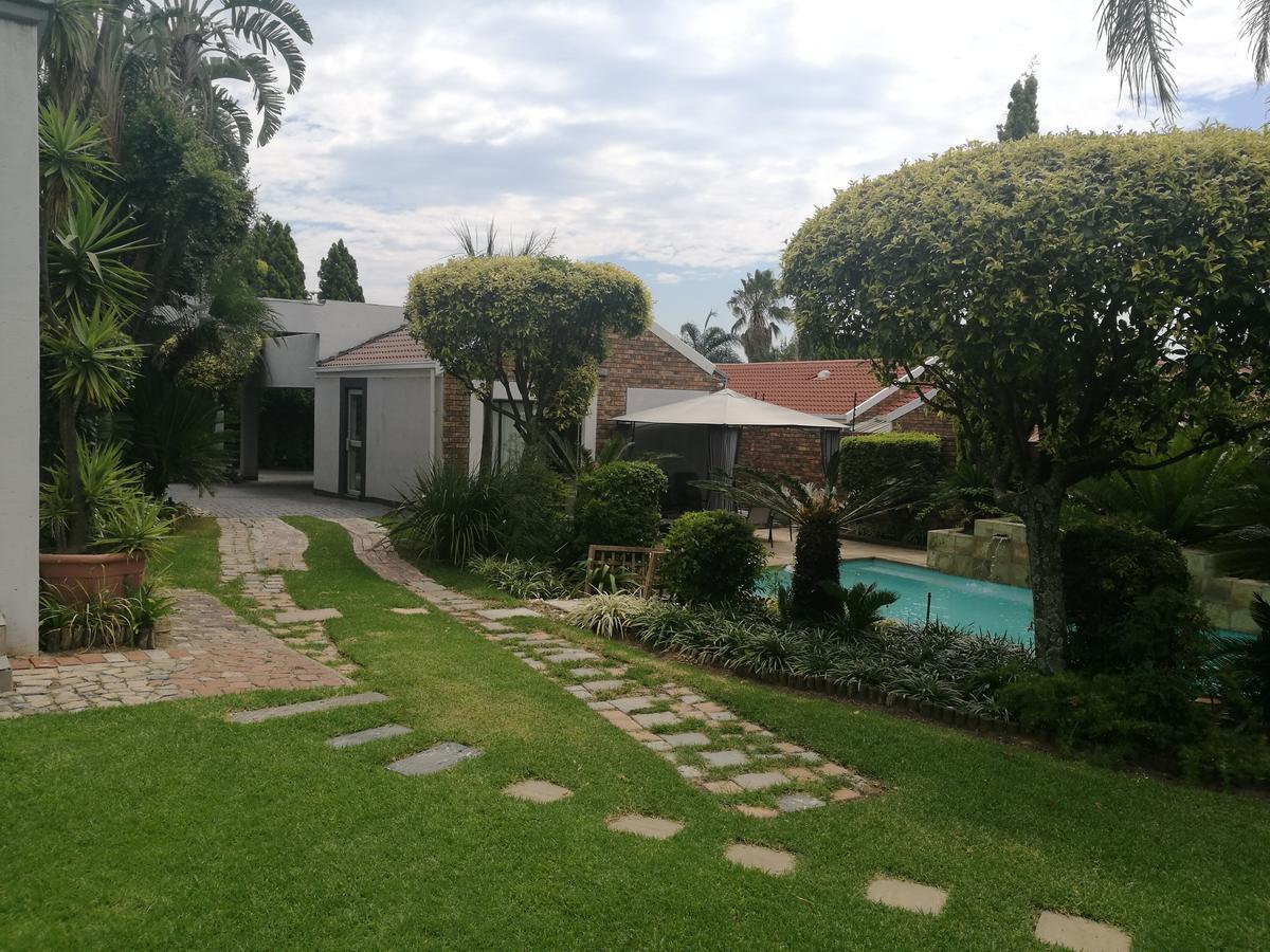 Corgi Guest House Joanesburgo Exterior foto