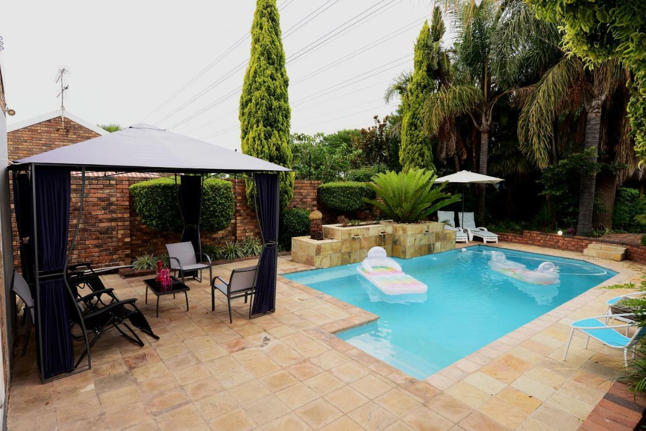 Corgi Guest House Joanesburgo Exterior foto